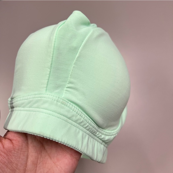 Lululemon 🍋 Ta Ta Tamer II Bra Size 34D - Picture 4 of 11